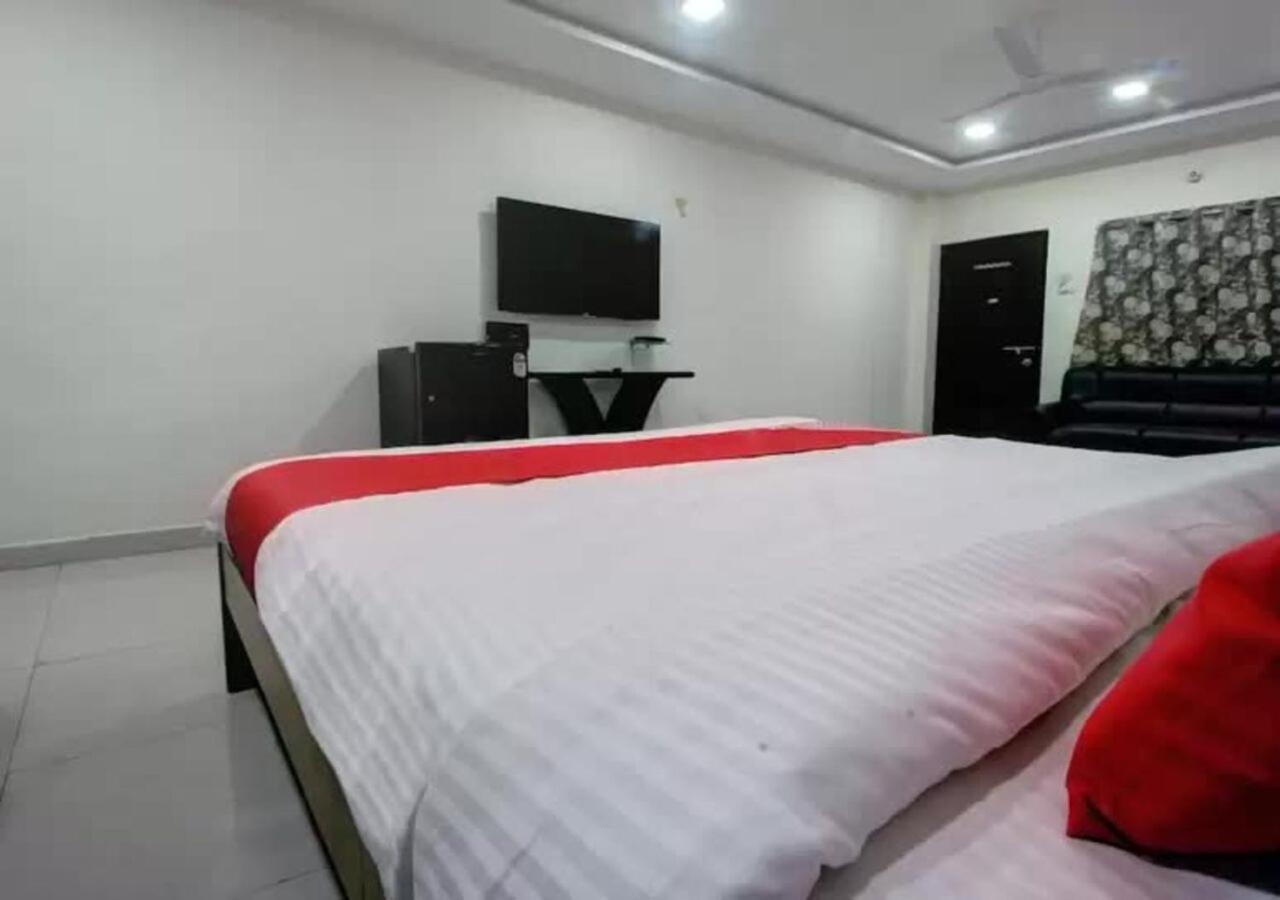 Raichur Hotel Santoshi Hometel المظهر الخارجي الصورة